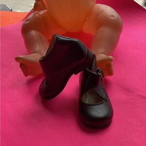 Vintage Agen’s baby shoes